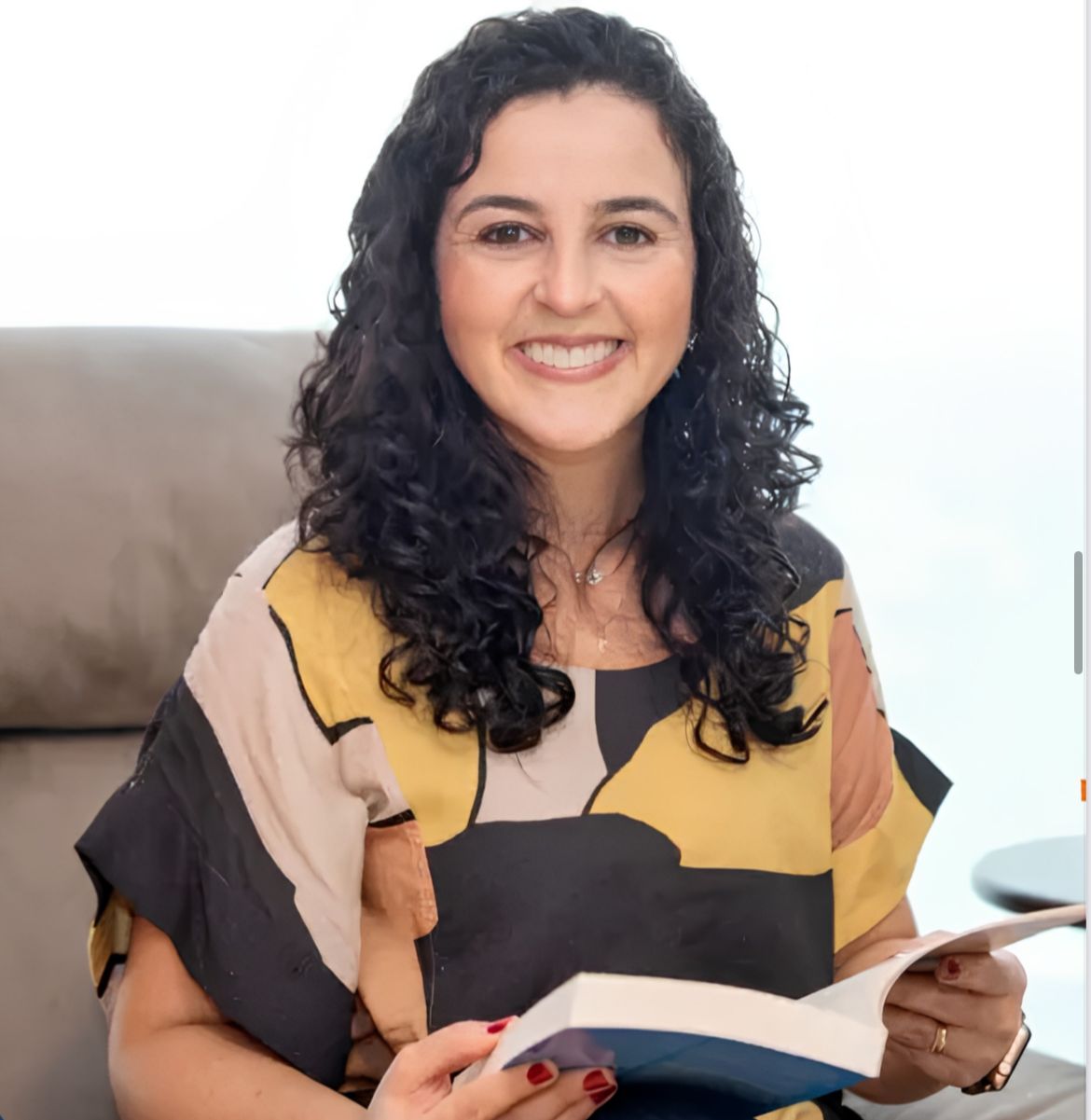 Esabela Cruz